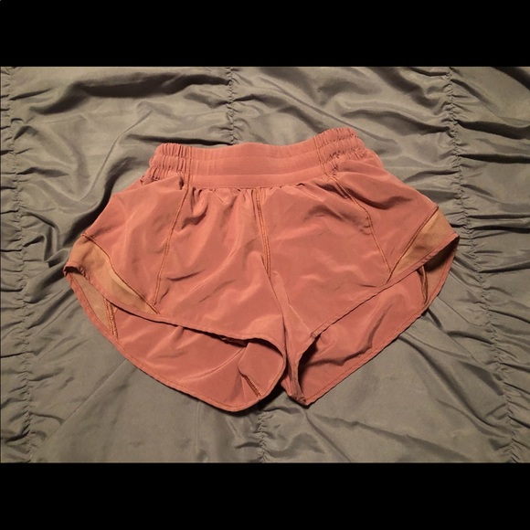 lululemon athletica Pants - salmon hotty hot shorts